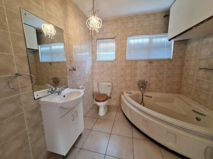 To Let 2 Bedroom Property for Rent in Bantry Bay Western Cape